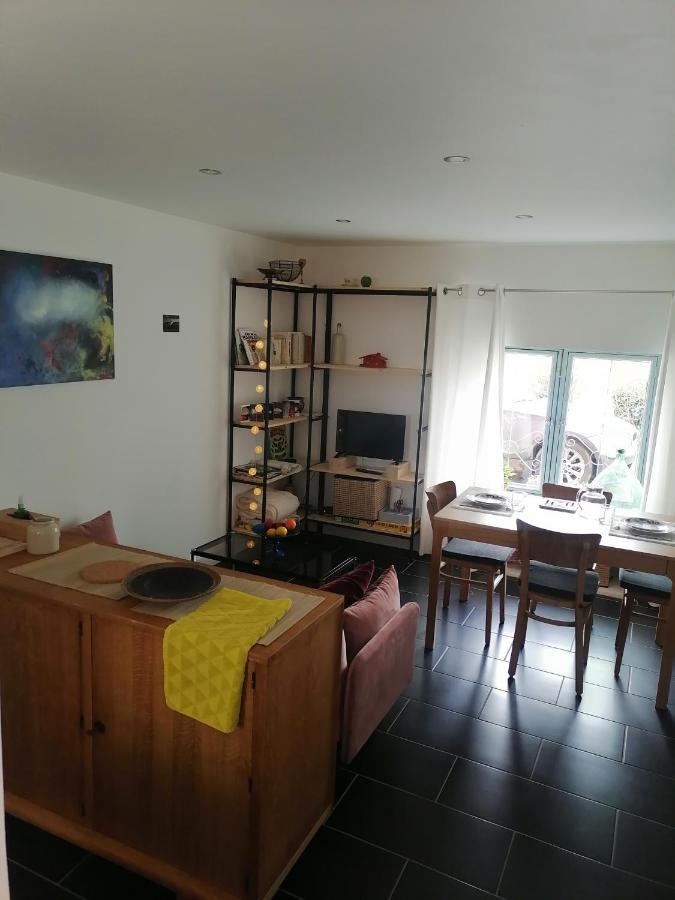 Gite La Maison La Saint-Aubin-d'Aubigne Exteriör bild