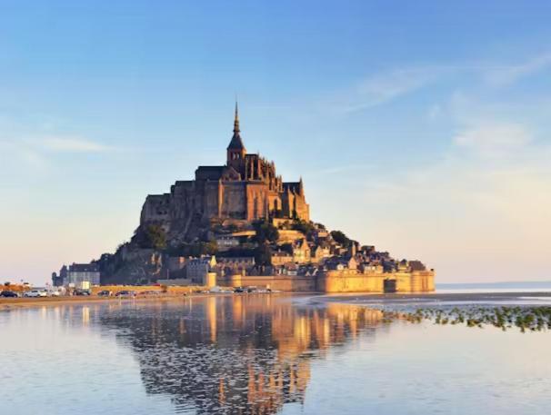 Gite La Maison La Saint-Aubin-d'Aubigne Exteriör bild